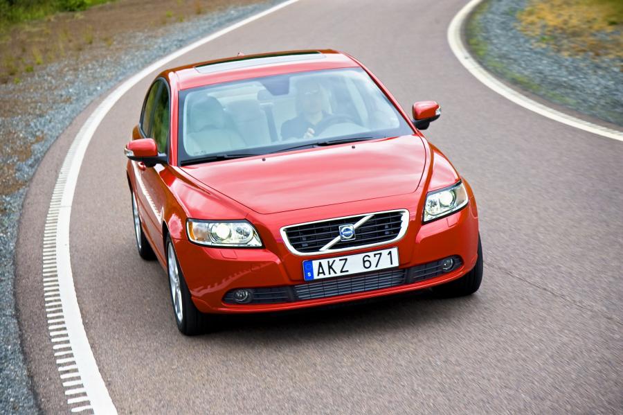  Volvo S40 2008 года  (фото 94 из 105)